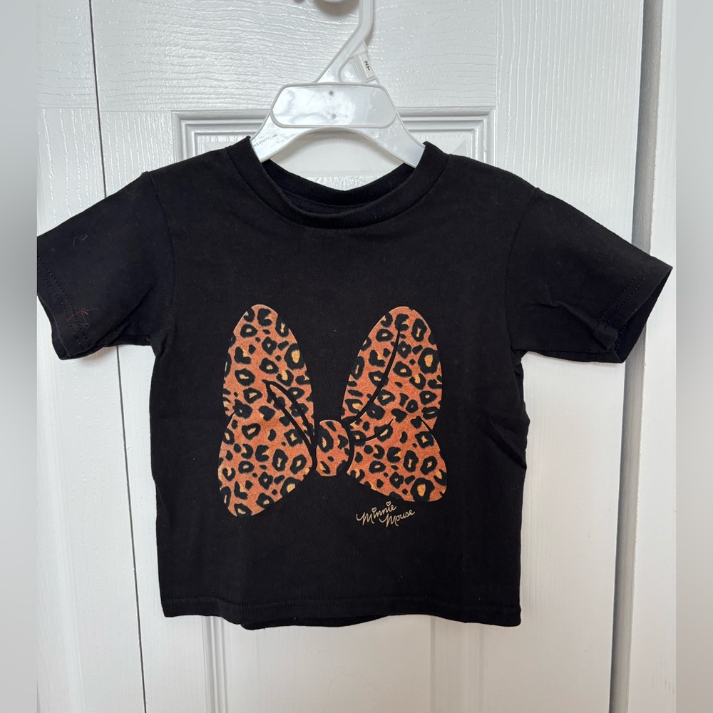 Minnie Mouse Leopard Print Bow Black Tee